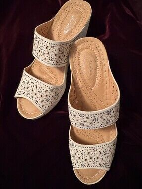 White Atalina Wedge Sandals Women's Summer Slides Shoes Size EU 38 US 7.5 Summer
